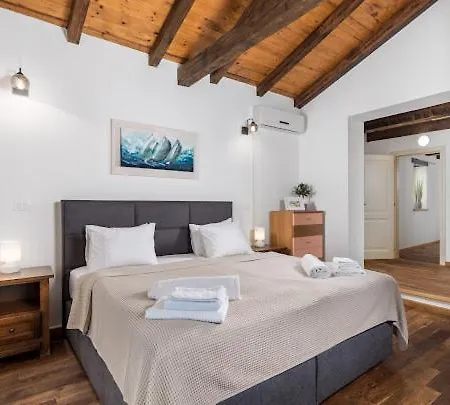 Villa Lea & Tea Tinjan